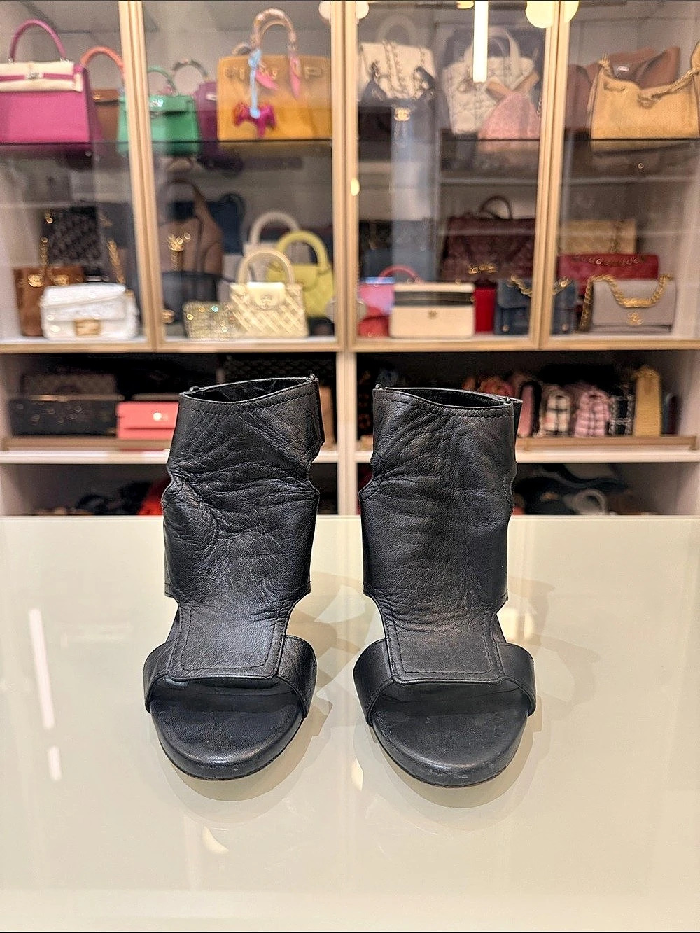 Pour la victor Black Ankle-Strap Heels